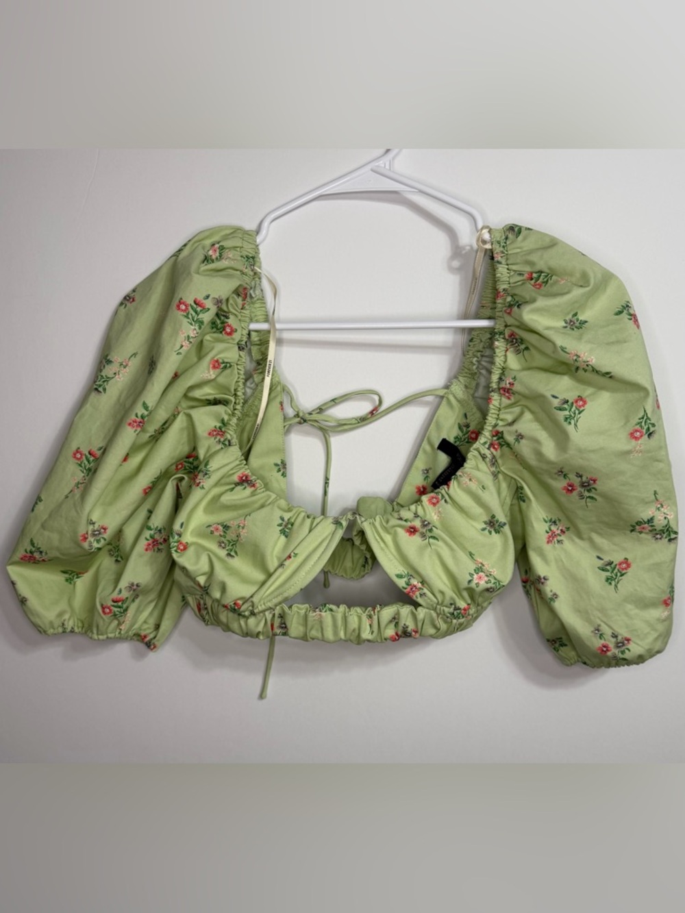 Forever 21 Light Green Floral Puff-Sleeve Crop Top
